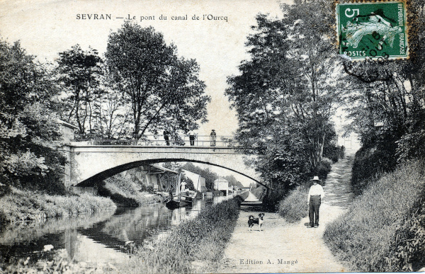 SEVRAN — Le pont du canal de l'Ourcq